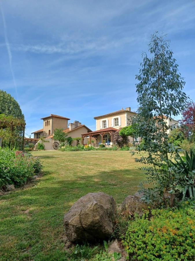 Maison d'hôtes La Grange Terrou à Saint-Germain-de-Confolens Extérieur photo